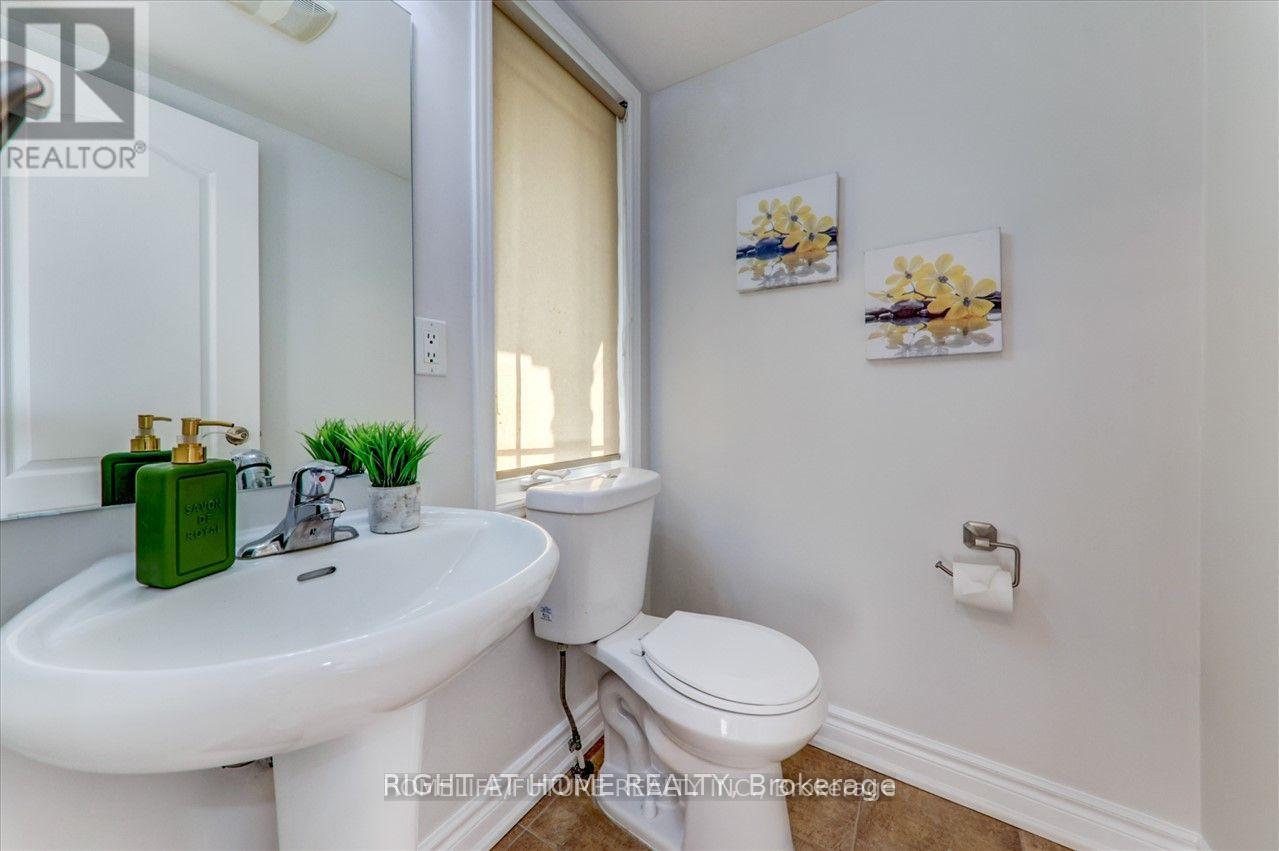 5 Hollier Drive, Ajax (Northeast Ajax), Ontario  L1Z 1S6 - Photo 12 - E12193635