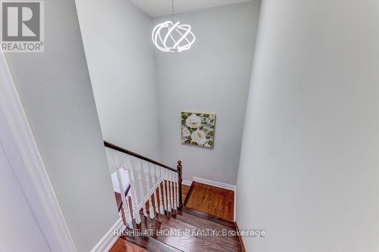 5 Hollier Drive, Ajax (Northeast Ajax), Ontario  L1Z 1S6 - Photo 14 - E12193635