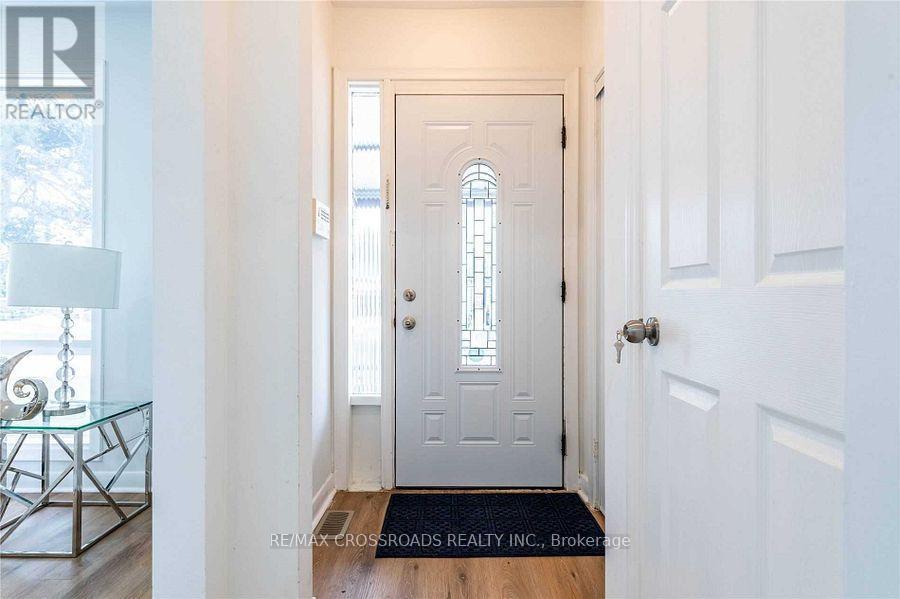 6 Larkhall Avenue, Toronto, Ontario  M1J 1V1 - Photo 2 - E12193654