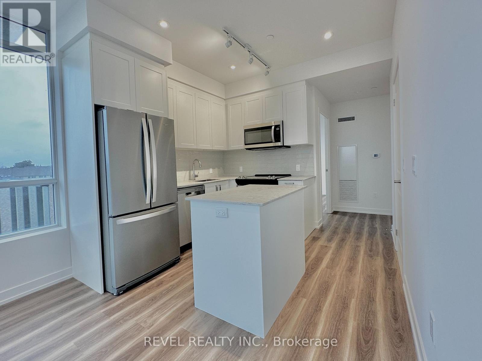 504 - 1010 Dundas Street E, Whitby, Ontario  L1N 2K2 - Photo 4 - E12193655