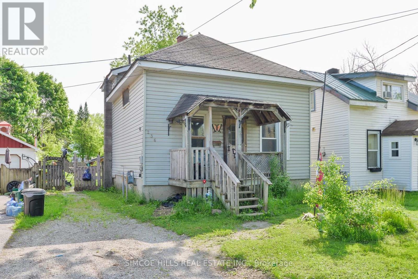 236 FRONT STREET S, orillia, Ontario