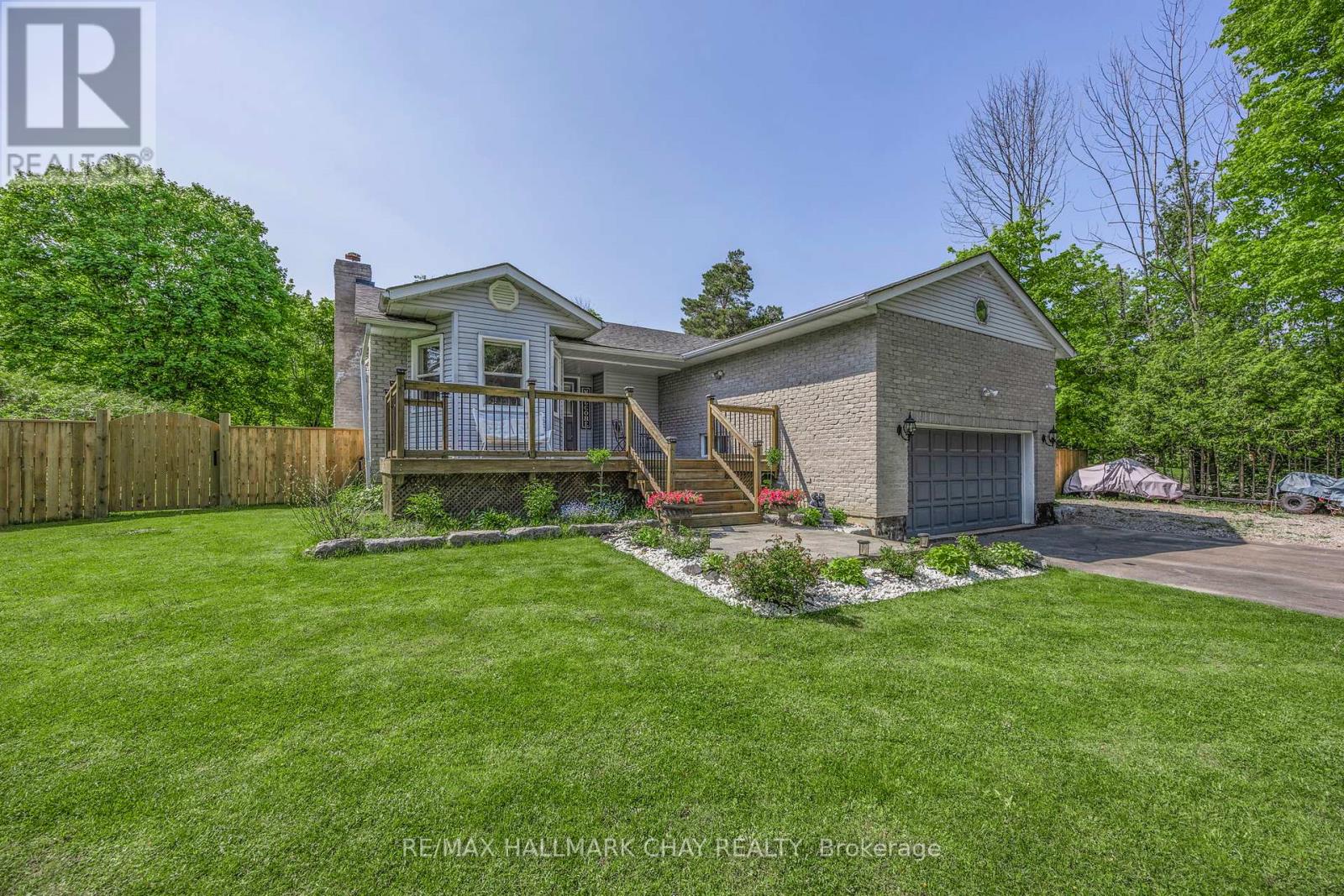 Property at 2330 LAKESHORE ROAD E image 3