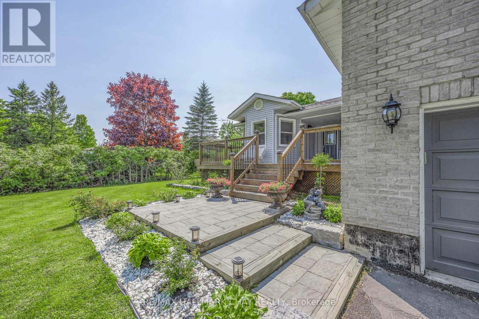 Property at 2330 LAKESHORE ROAD E image 4