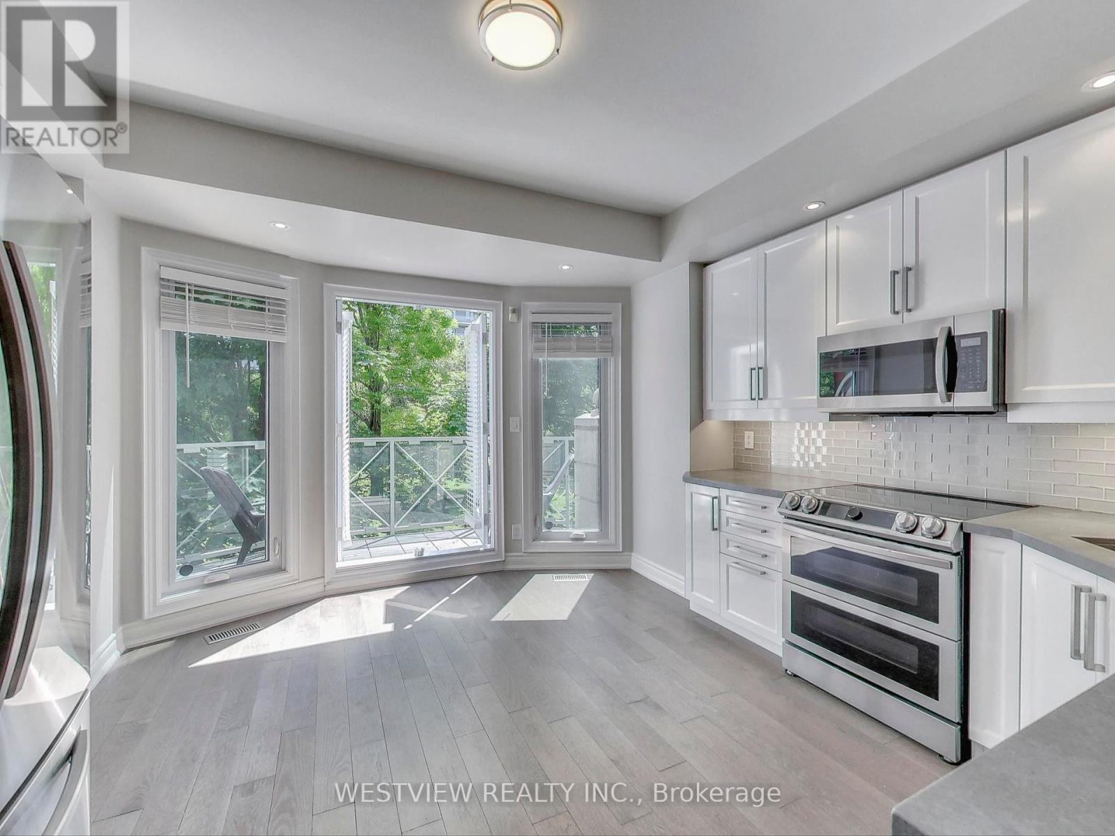 Th7 - 2111 Lake Shore Boulevard W, Toronto, Ontario  M8V 4B2 - Photo 15 - W12193618