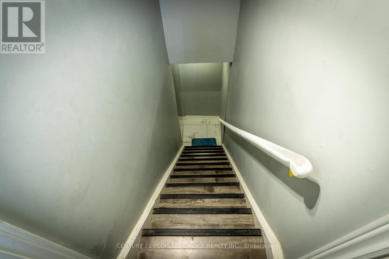 70 Glebe Crescent, Brampton, Ontario  L6S 1G1 - Photo 26 - W12193642
