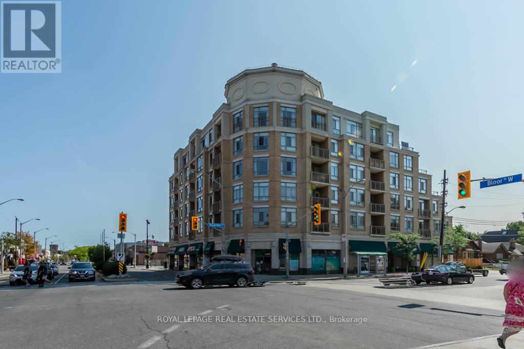206 - 935 ROYAL YORK ROAD, Toronto, Ontario