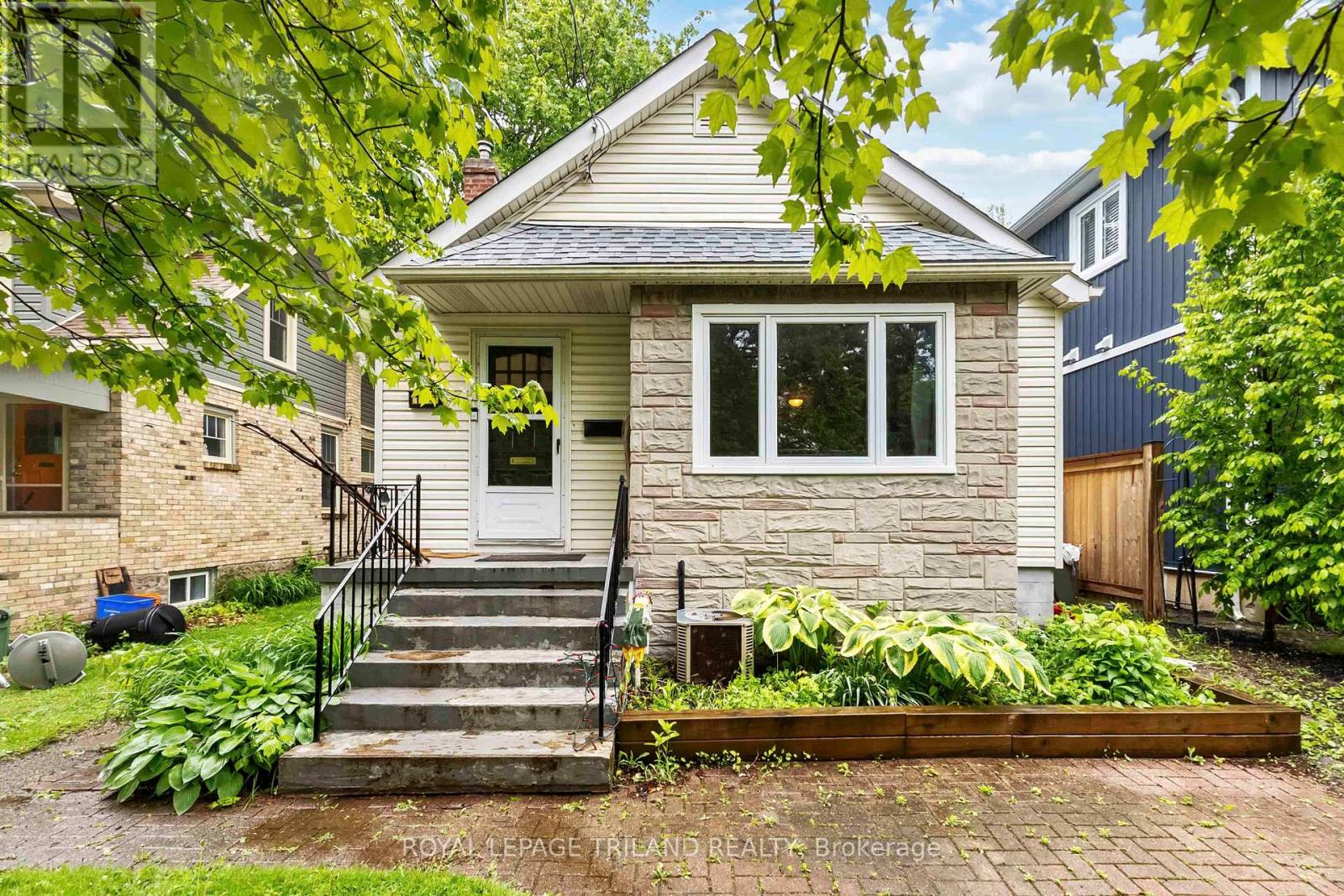 144 VICTORIA STREET, London East, Ontario