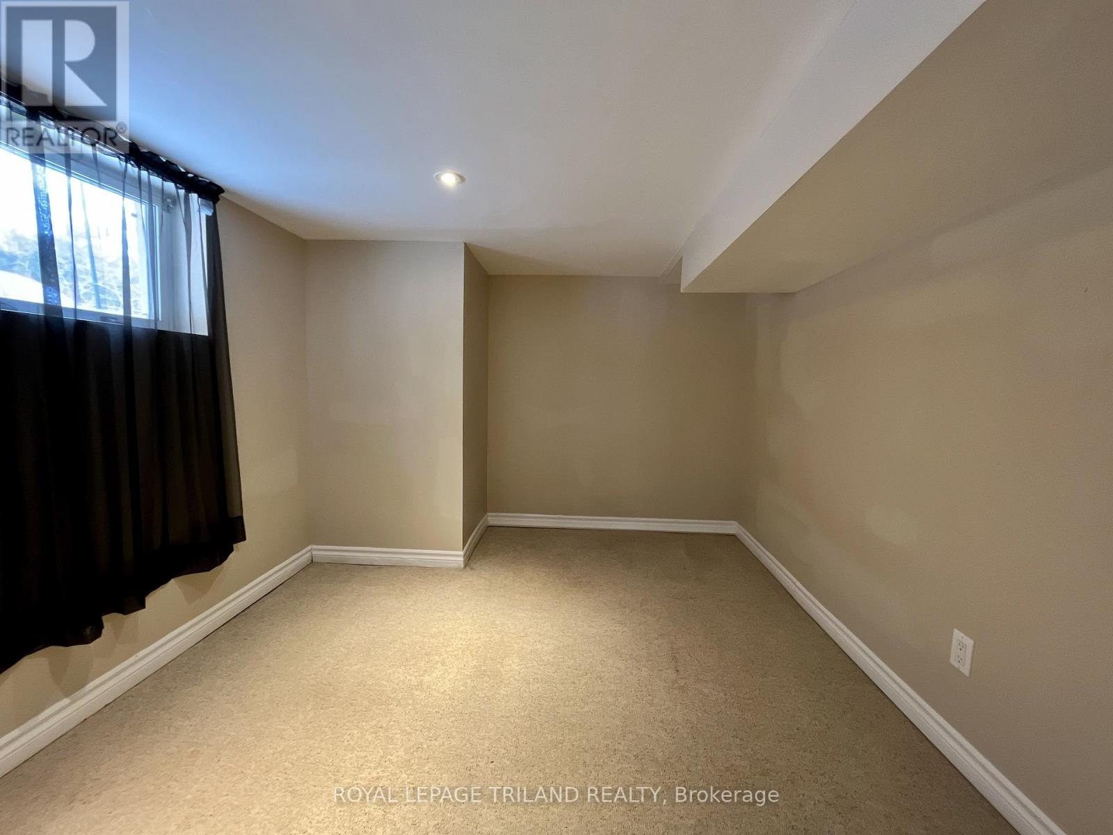 144 Victoria Street, London East, Ontario  N6A 2B7 - Photo 11 - X12193672