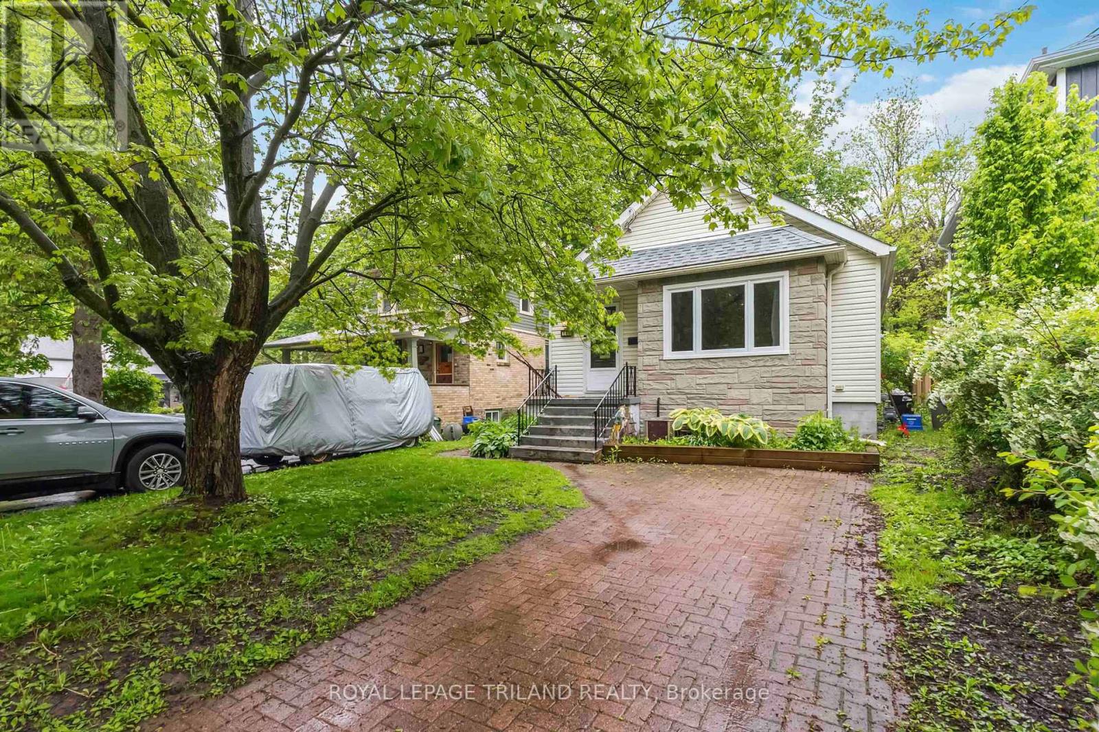 144 Victoria Street, London East, Ontario  N6A 2B7 - Photo 2 - X12193672