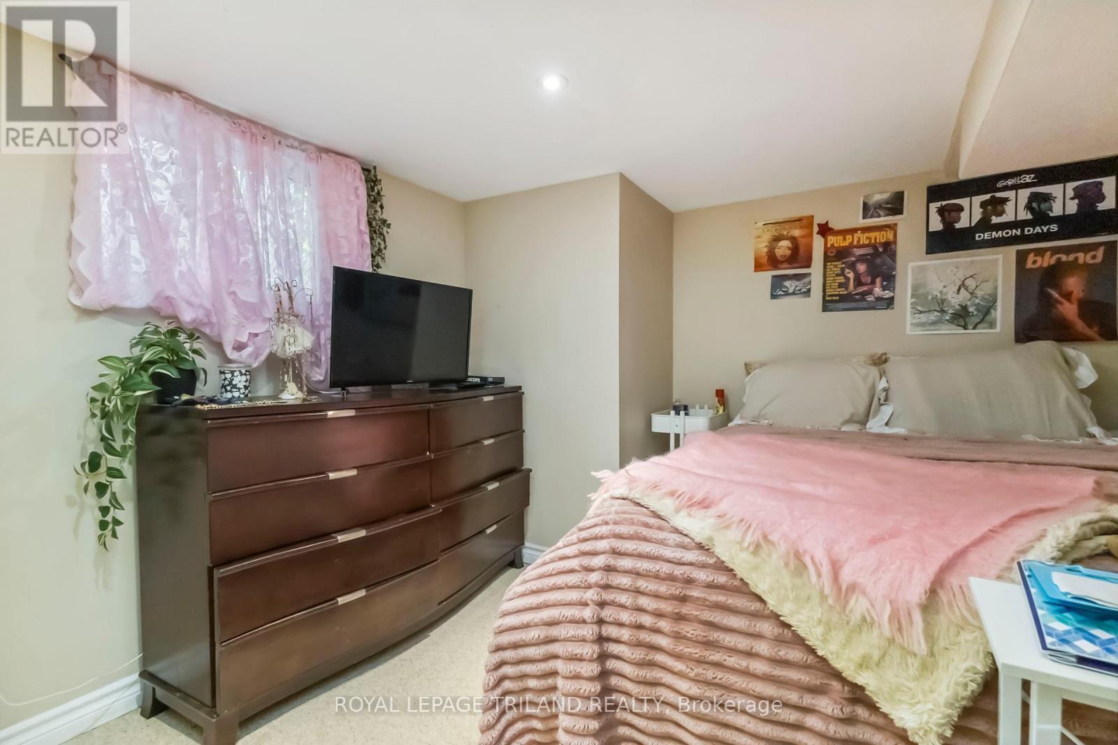 144 Victoria Street, London East, Ontario  N6A 2B7 - Photo 25 - X12193672