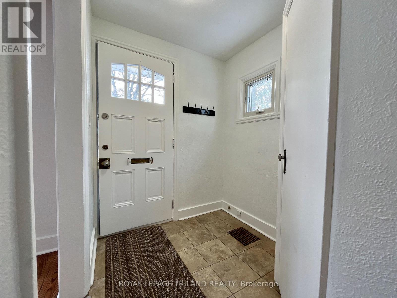 144 Victoria Street, London East, Ontario  N6A 2B7 - Photo 3 - X12193672
