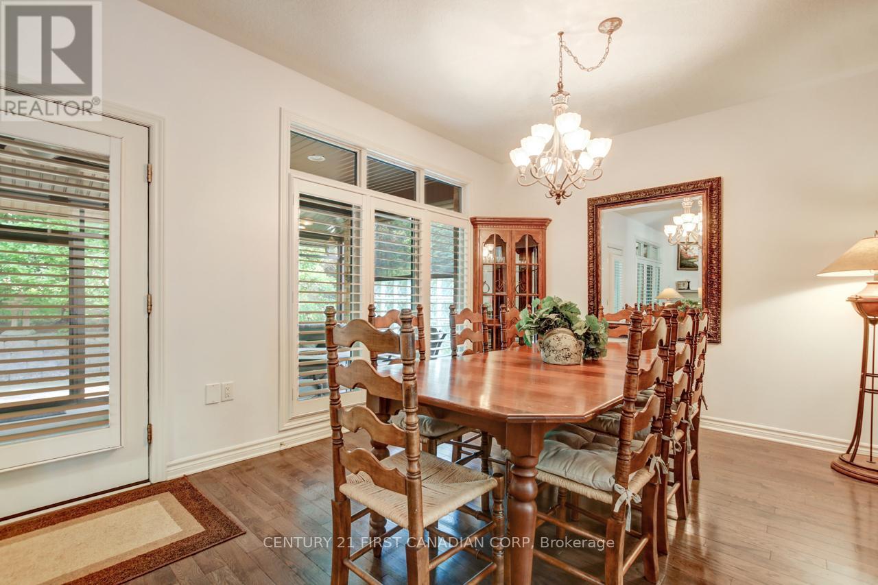 2137 Jack Nash Drive, London South, Ontario  N6K 5R1 - Photo 10 - X12193724