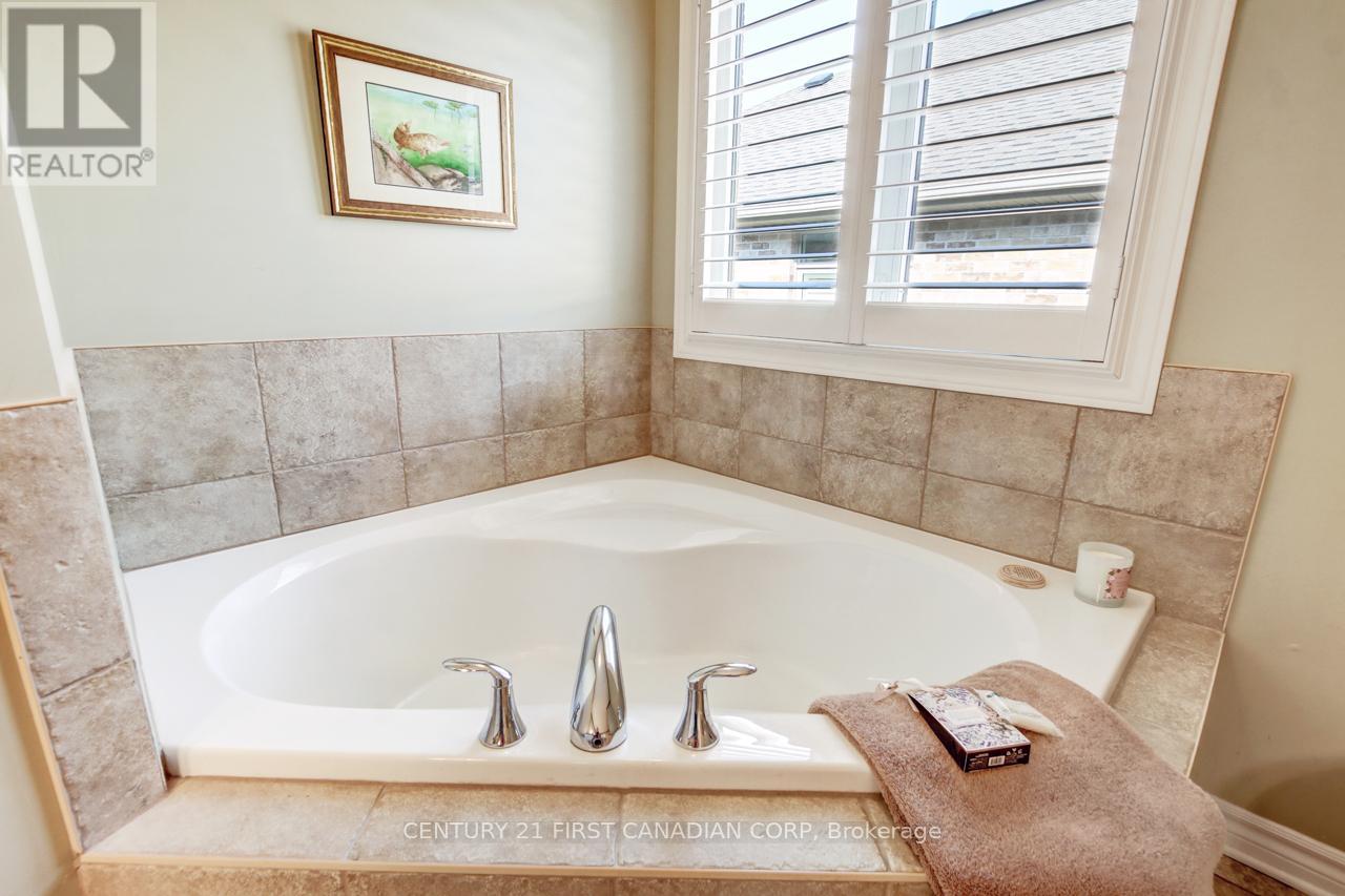 2137 Jack Nash Drive, London South, Ontario  N6K 5R1 - Photo 18 - X12193724