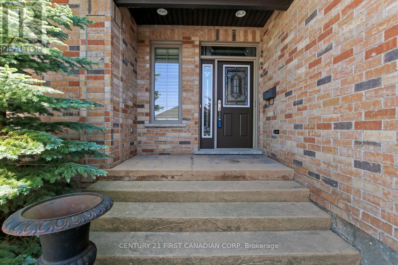 2137 Jack Nash Drive, London South, Ontario  N6K 5R1 - Photo 2 - X12193724