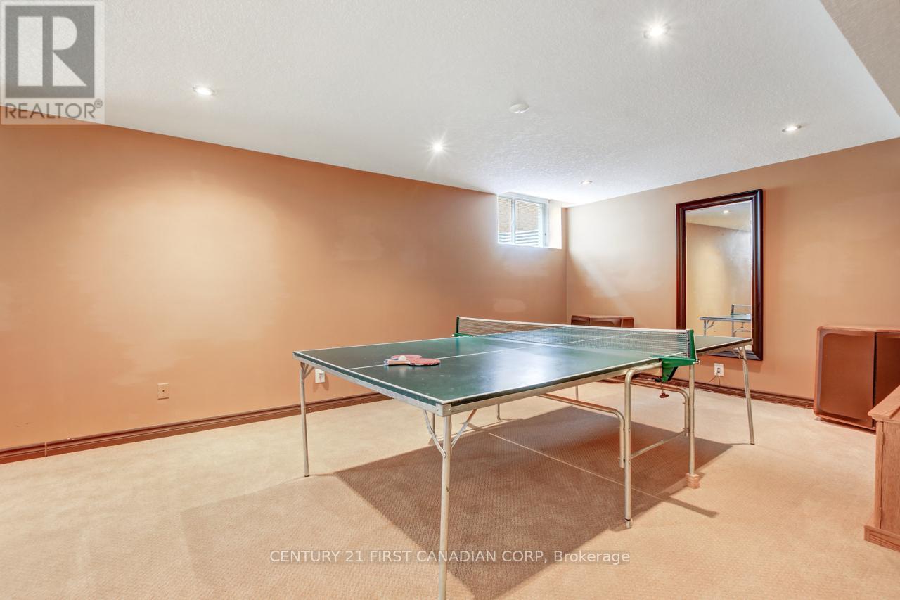 2137 Jack Nash Drive, London South, Ontario  N6K 5R1 - Photo 24 - X12193724