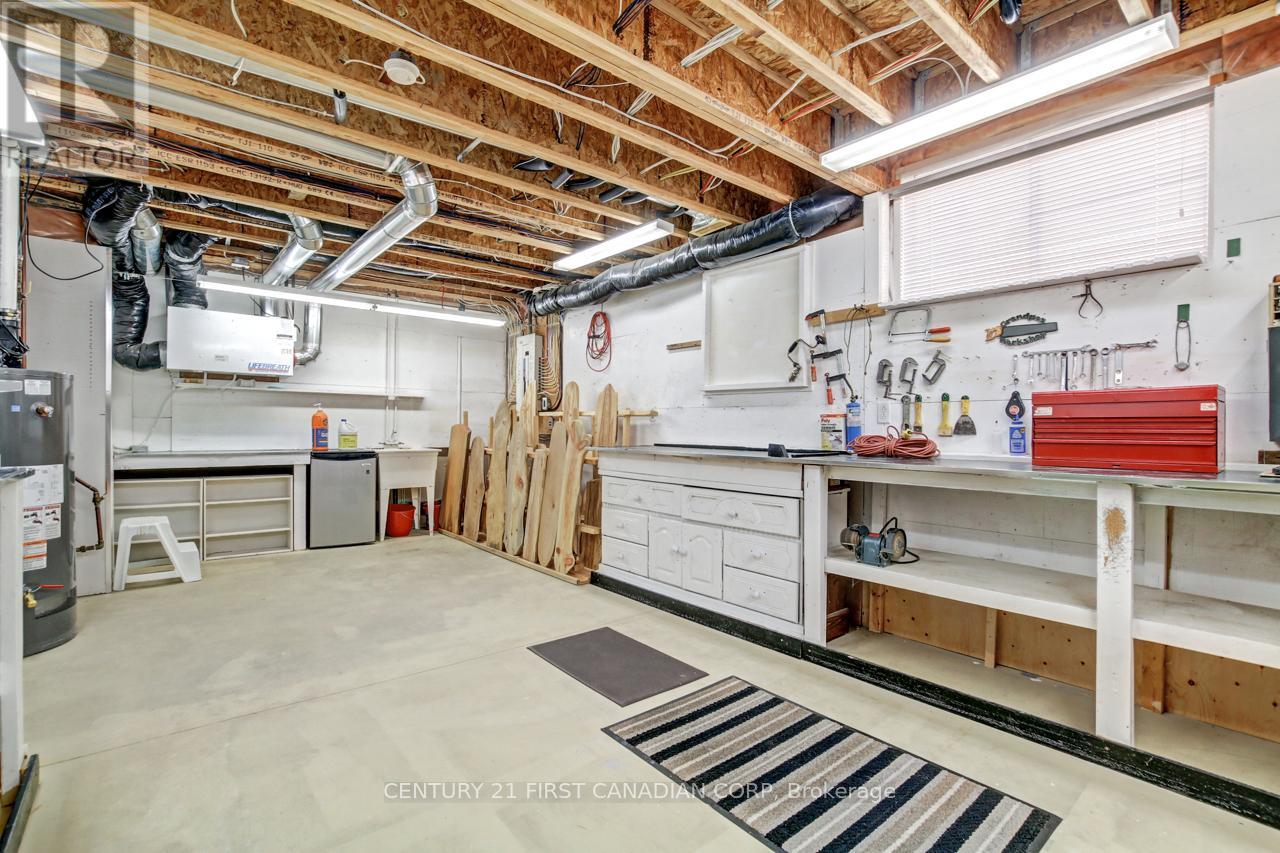 2137 Jack Nash Drive, London South, Ontario  N6K 5R1 - Photo 28 - X12193724