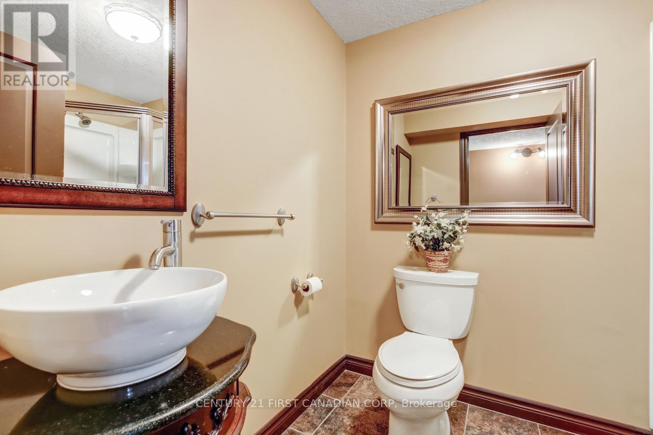 2137 Jack Nash Drive, London South, Ontario  N6K 5R1 - Photo 29 - X12193724