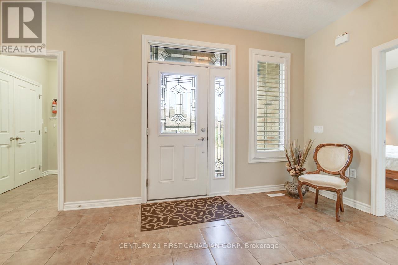 2137 Jack Nash Drive, London South, Ontario  N6K 5R1 - Photo 3 - X12193724