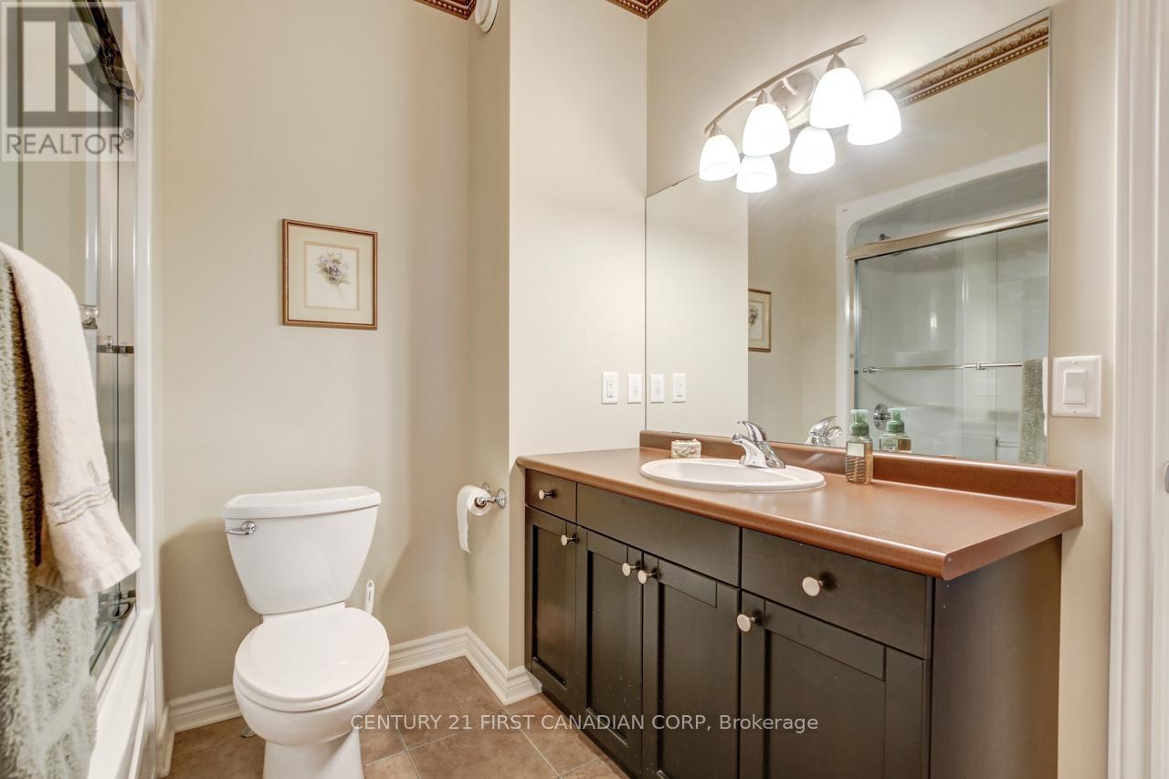 2137 Jack Nash Drive, London South, Ontario  N6K 5R1 - Photo 6 - X12193724
