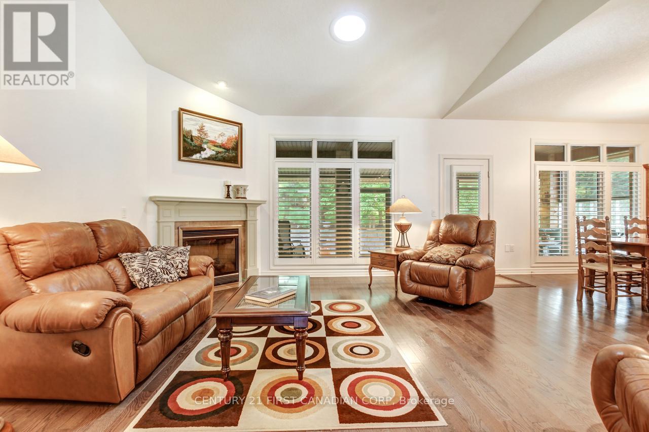 2137 Jack Nash Drive, London South, Ontario  N6K 5R1 - Photo 8 - X12193724