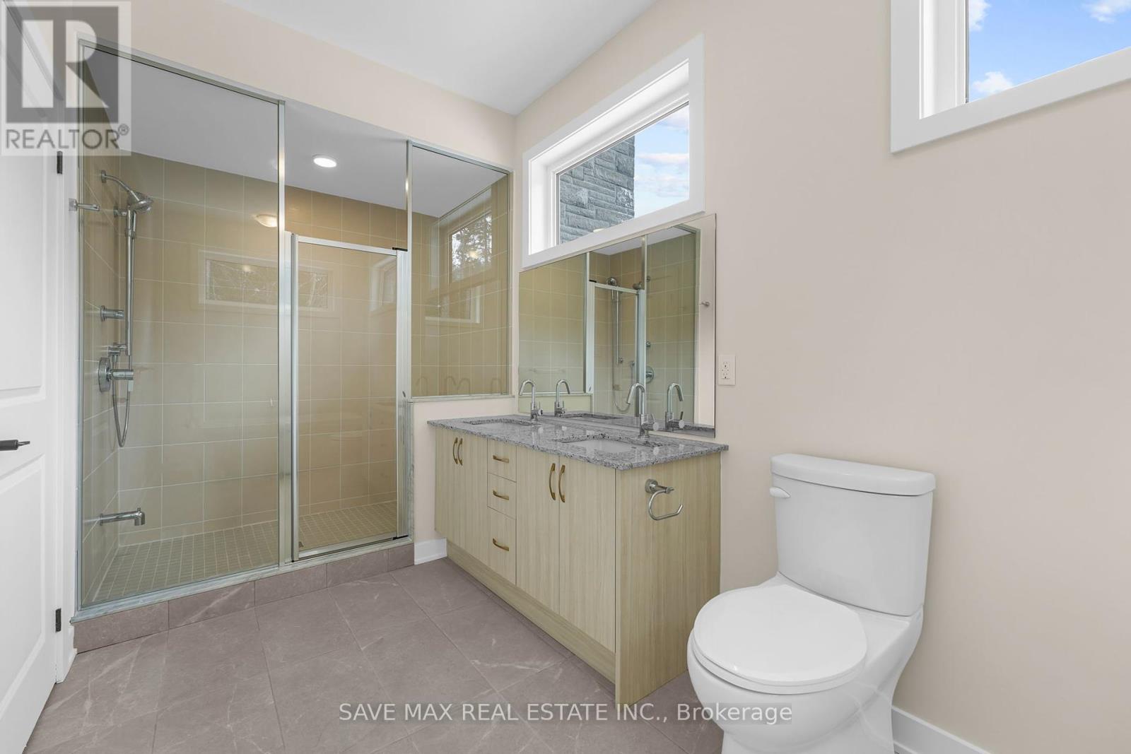 1007 Kingsridge Court, Lake Of Bays, Ontario  P1H 0K1 - Photo 39 - X12193632