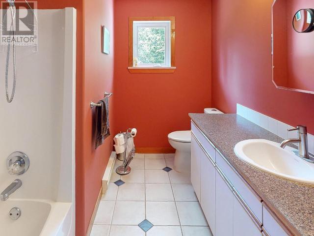 Property at 104-3231 BYRON ROAD image 3