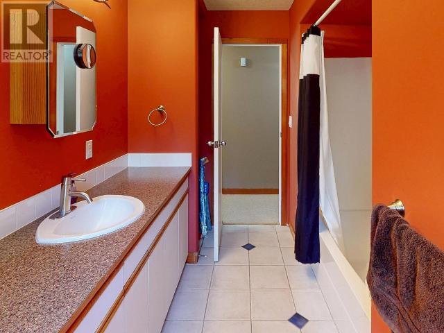 Property at 104-3231 BYRON ROAD image 5