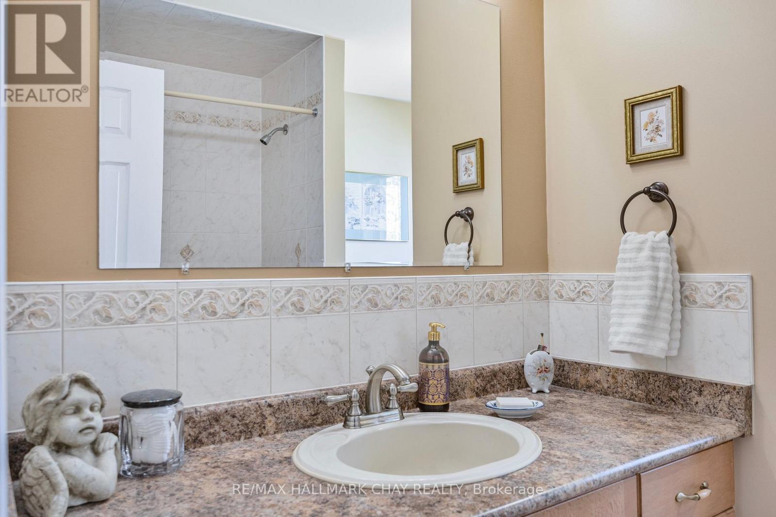 7 Pineview Drive, Oro-Medonte, Ontario  L0L 2L0 - Photo 23 - S12191930