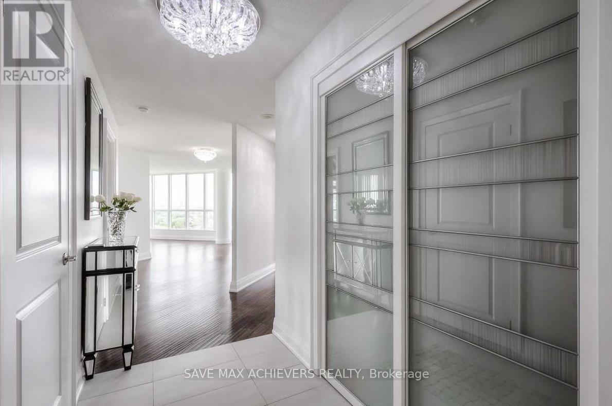 1815 - 5 Rowntree Road, Toronto, Ontario  M9V 5G9 - Photo 3 - W12193378