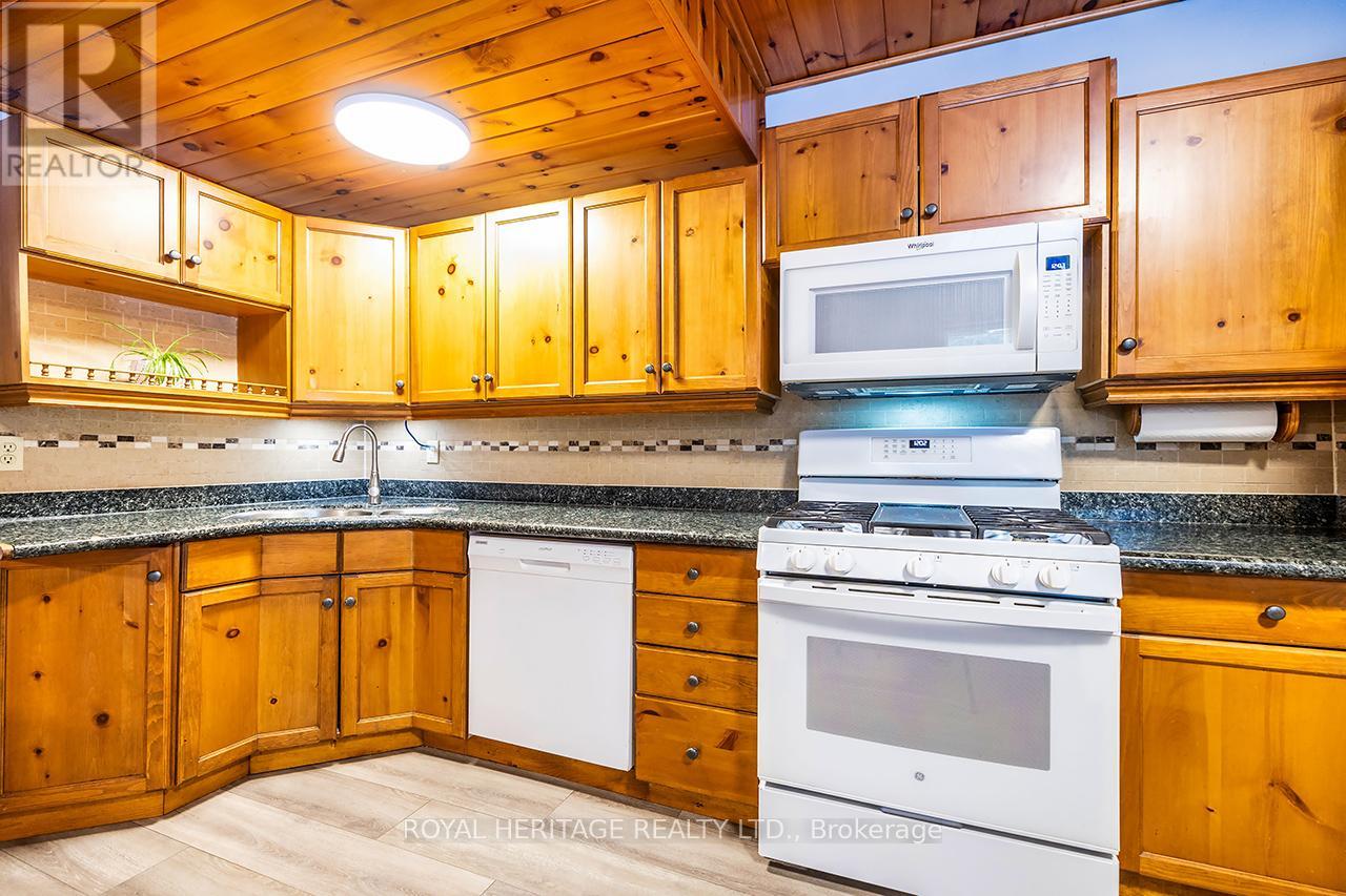 428 Kennedy Drive, Trent Lakes, Ontario  K0M 1A0 - Photo 10 - X12044434