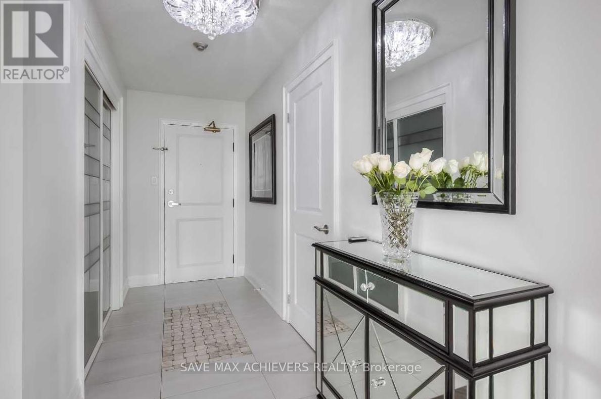 1815 - 5 Rowntree Road, Toronto, Ontario  M9V 5G9 - Photo 2 - W12193378