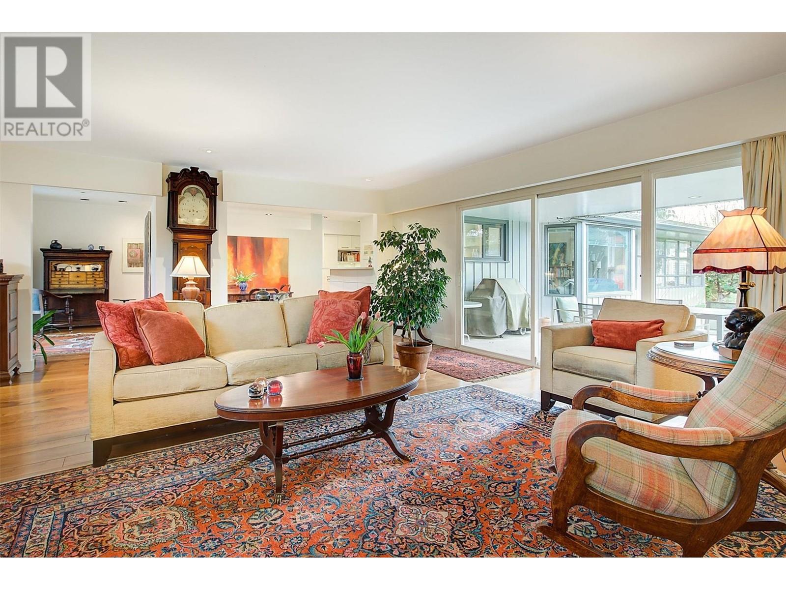 Property at 2021 Abbott Street image 4