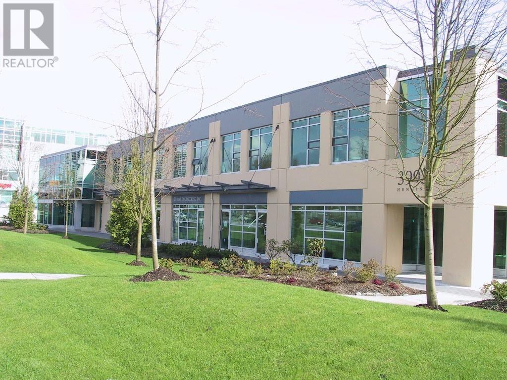 202 3993 HENNING DRIVE, burnaby, British Columbia
