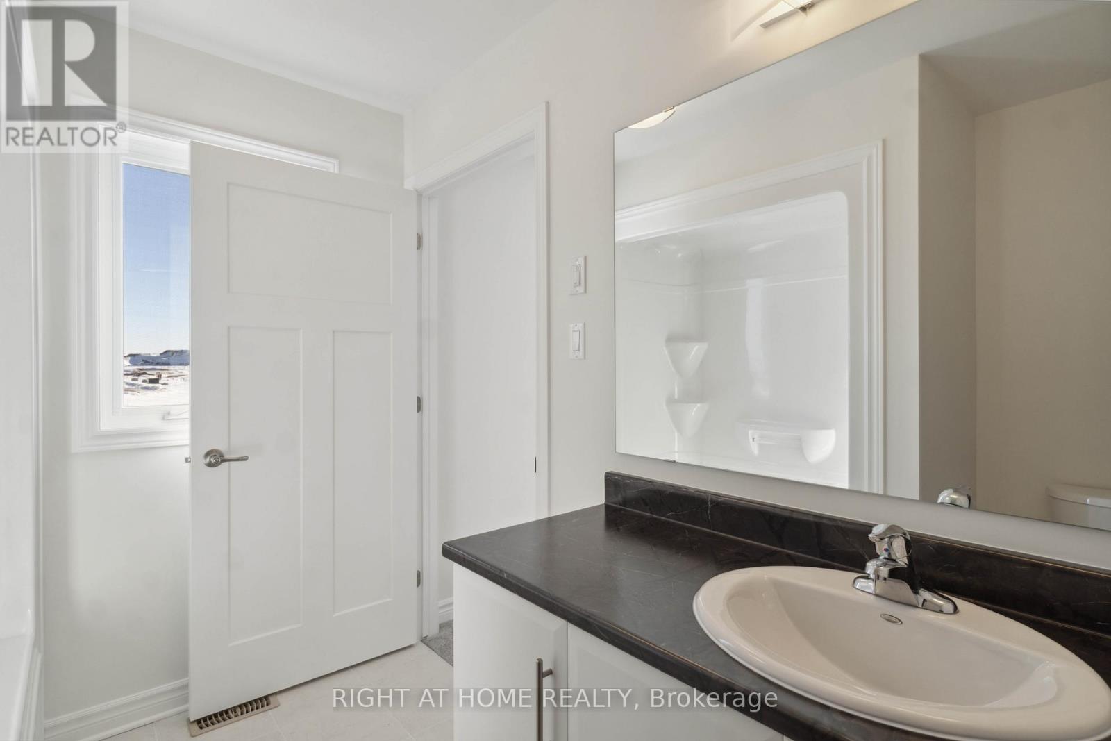 56 Griffith Way, Carleton Place, Ontario  K7C 0S4 - Photo 16 - X12193726