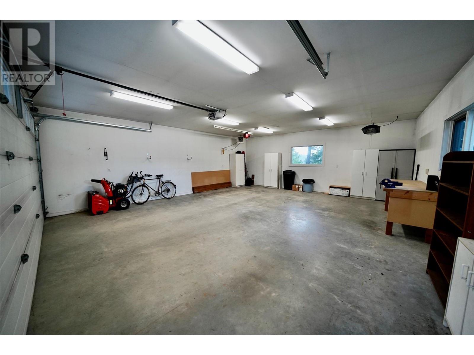 924 QUEENS Road, Balfour, BC V0G1C0