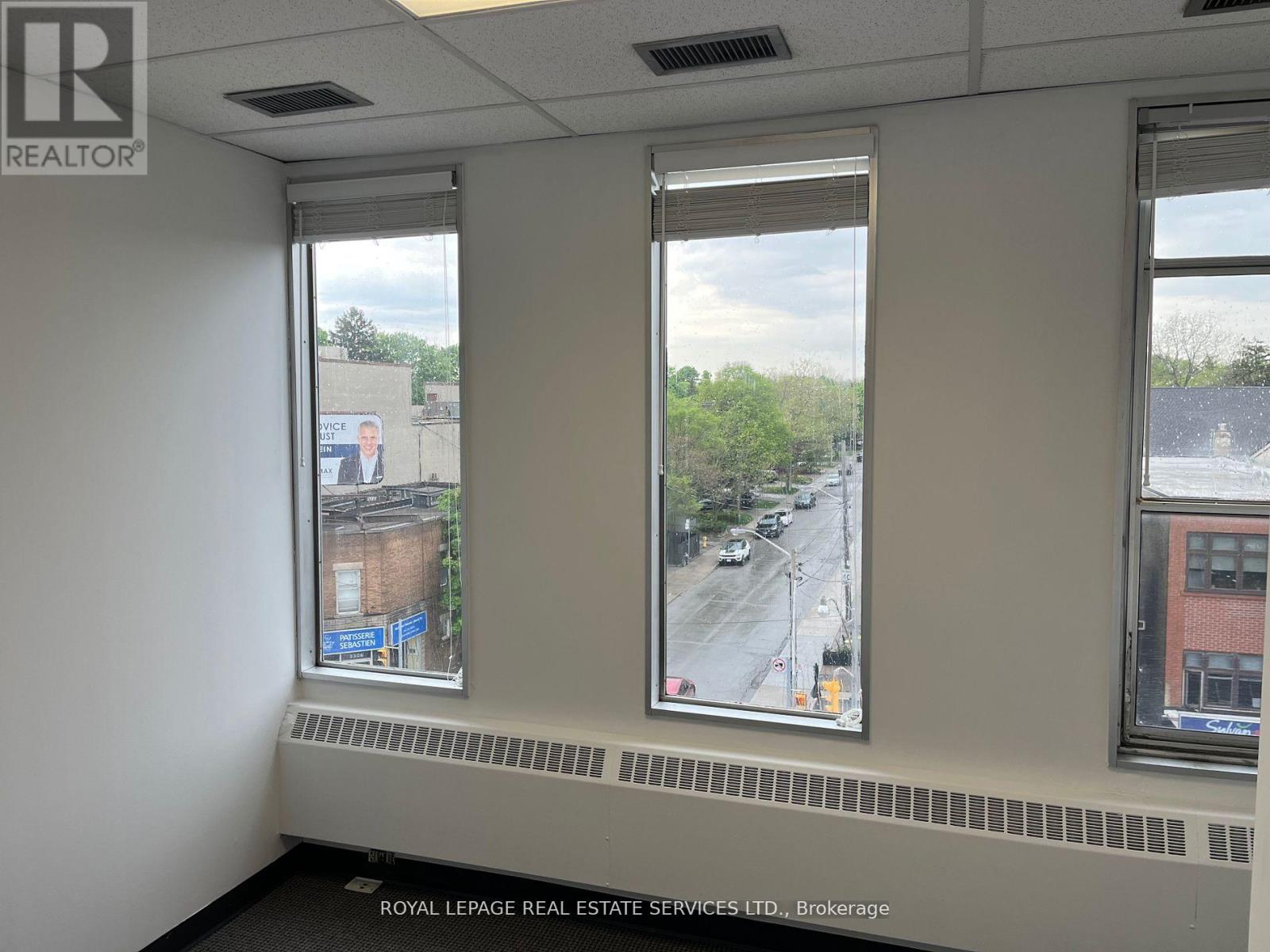402 - 3335 Yonge Street, Toronto, Ontario  M4N 2M1 - Photo 4 - C12193698