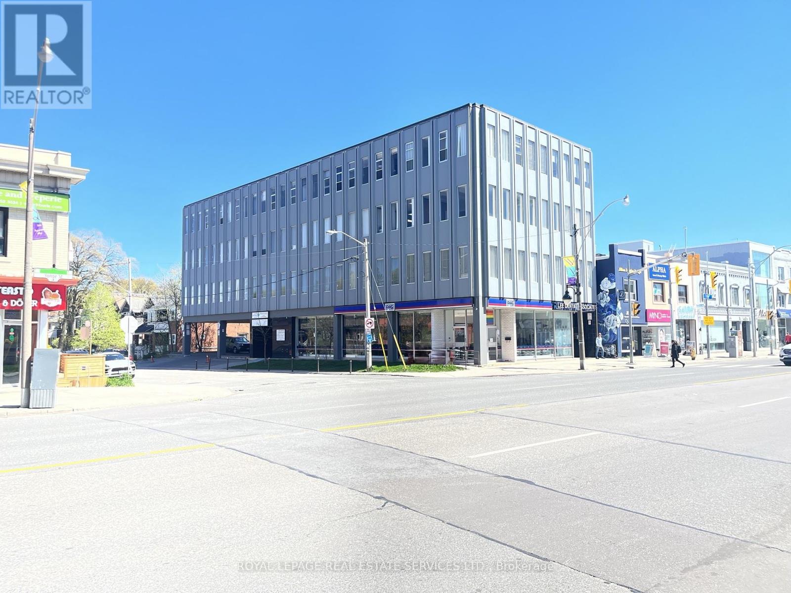 404 - 3335 YONGE STREET, Toronto, Ontario