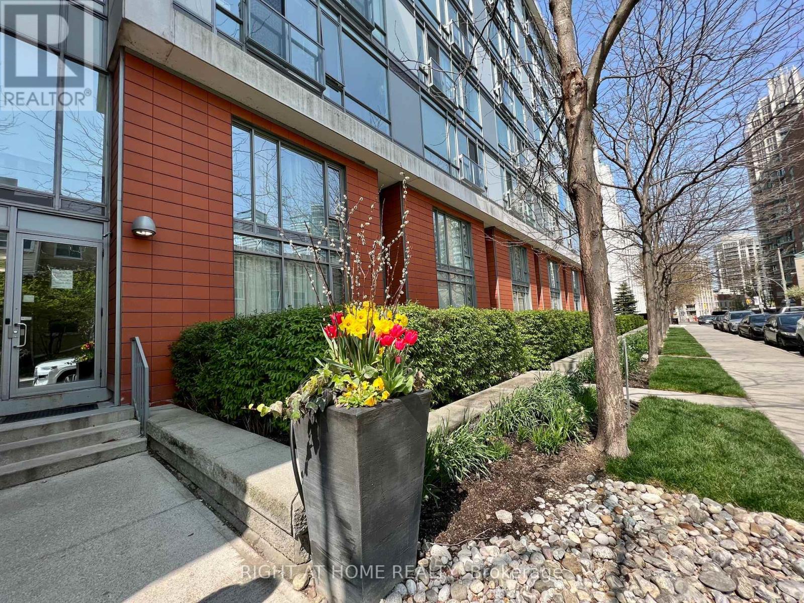 606 - 90 Stadium Road, Toronto, Ontario  M5V 3W5 - Photo 24 - C12193716