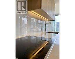 2715 - 1 CONCORD CITYPLACE WAY, Toronto, Ontario