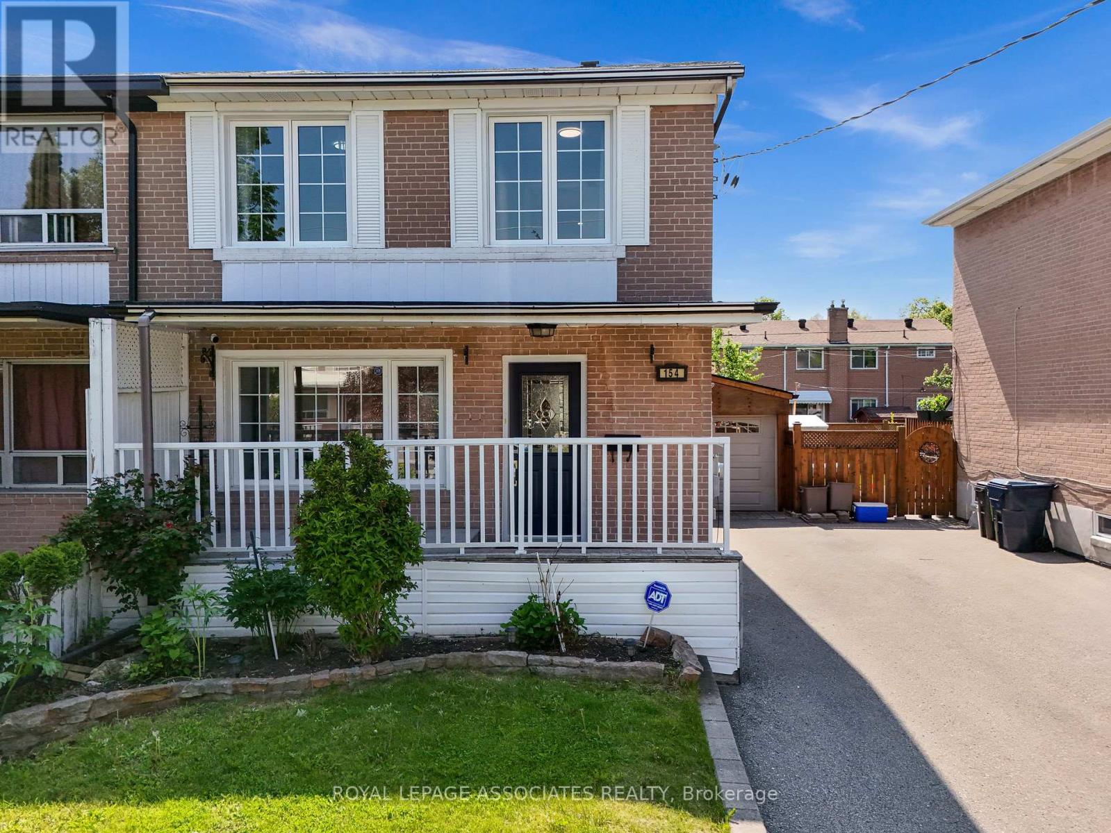154 Vauxhall Drive, Toronto, Ontario  M1P 1R4 - Photo 2 - E12193721