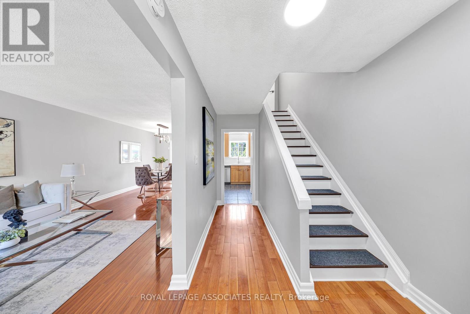 154 Vauxhall Drive, Toronto, Ontario  M1P 1R4 - Photo 3 - E12193721
