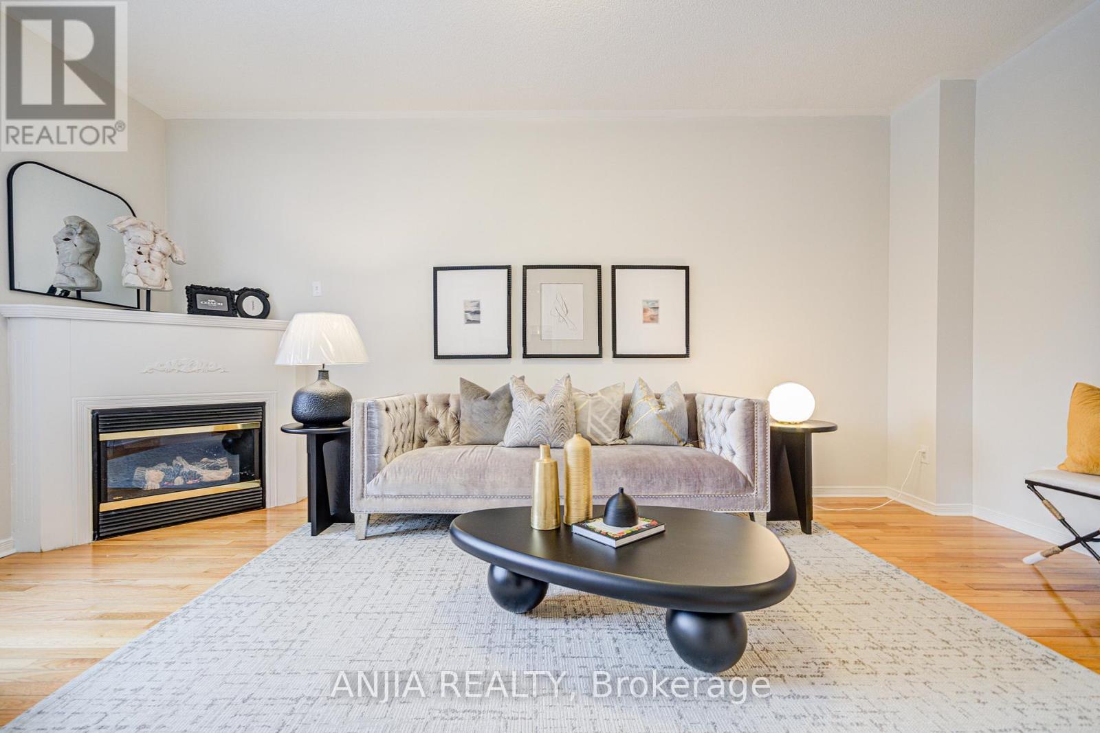 308 Caboto Trail, Markham (Village Green-South Unionville), Ontario  L3R 4R1 - Photo 13 - N12193687
