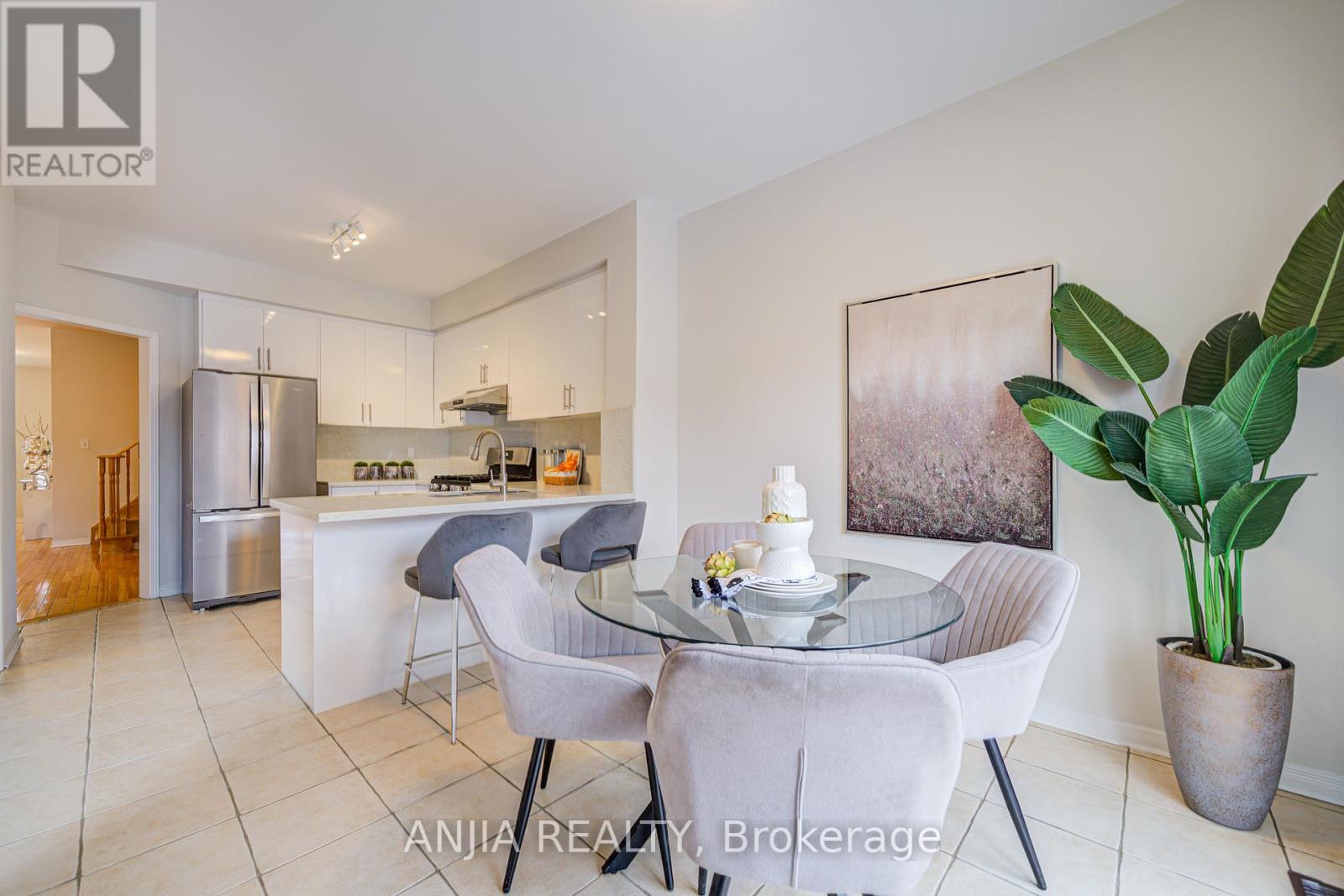 308 Caboto Trail, Markham, Ontario  L3R 4R1 - Photo 18 - N12193687