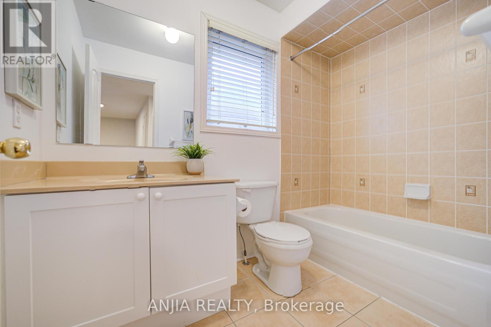 308 Caboto Trail, Markham, Ontario  L3R 4R1 - Photo 33 - N12193687