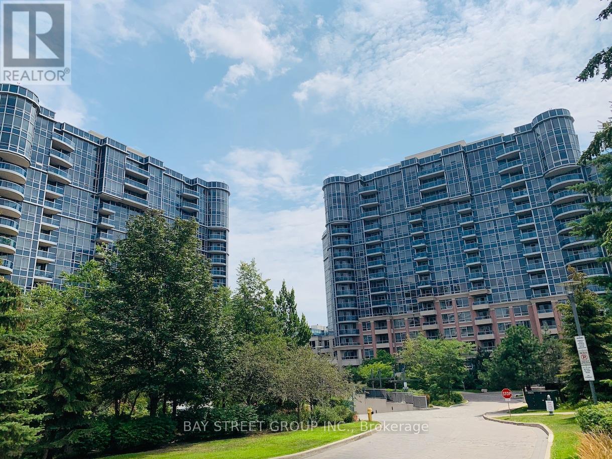 961 - 23 Cox Boulevard, Markham, Ontario  L3R 7Z9 - Photo 1 - N12193733