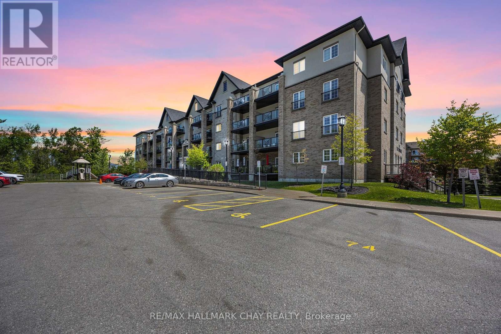 407 - 40 FERNDALE DRIVE S, barrie (ardagh), Ontario