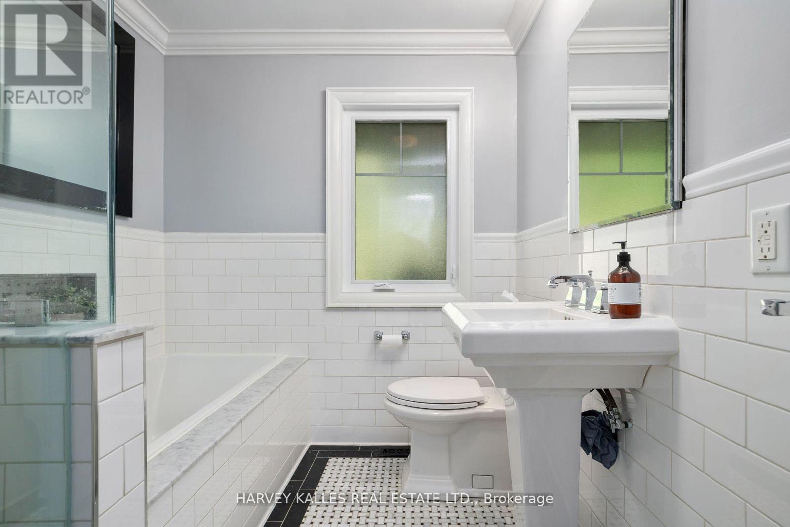 226 Napier Street, Barrie, Ontario  L4M 1X3 - Photo 23 - S12193756