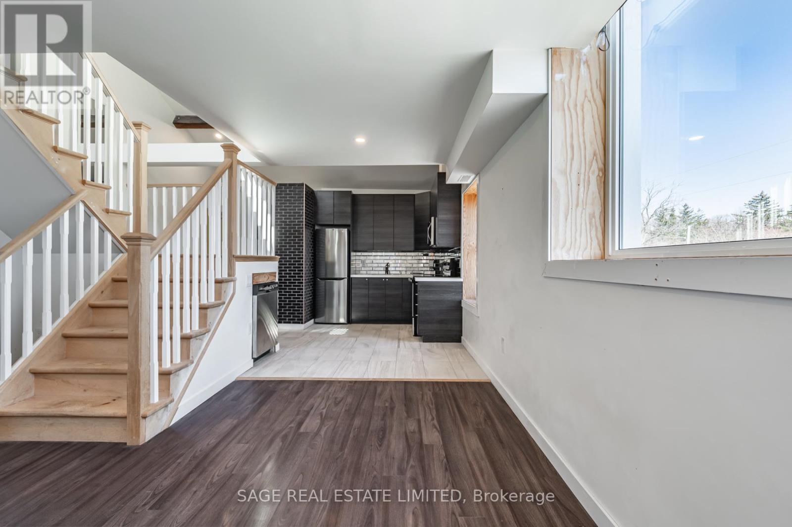 2 - 14 Cross Street, Hamilton, Ontario  L9H 2R4 - Photo 11 - X12191876