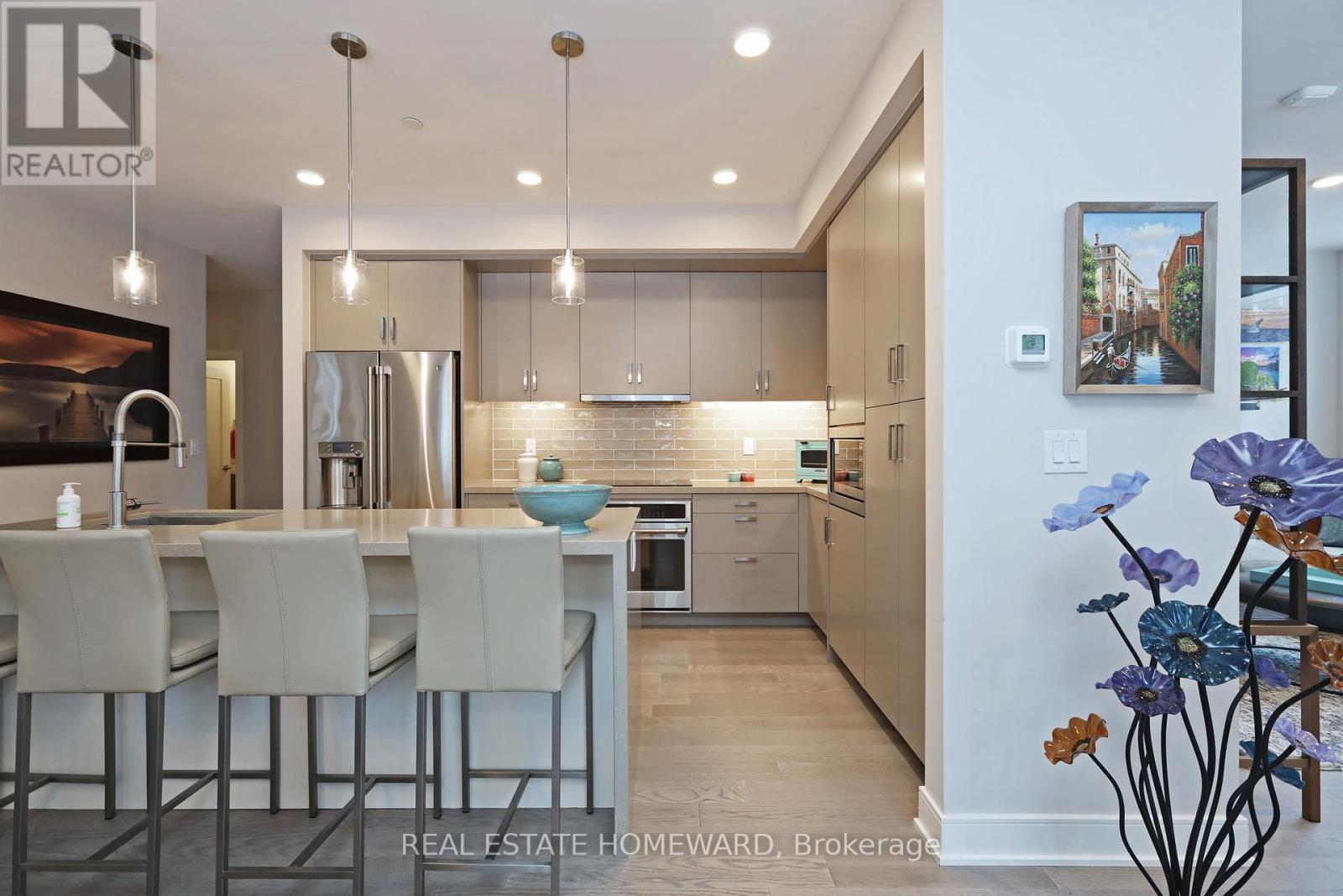 108 - 1575 Lakeshore Road W, Mississauga (Clarkson), Ontario  L5J 0B1 - Photo 10 - W12193712