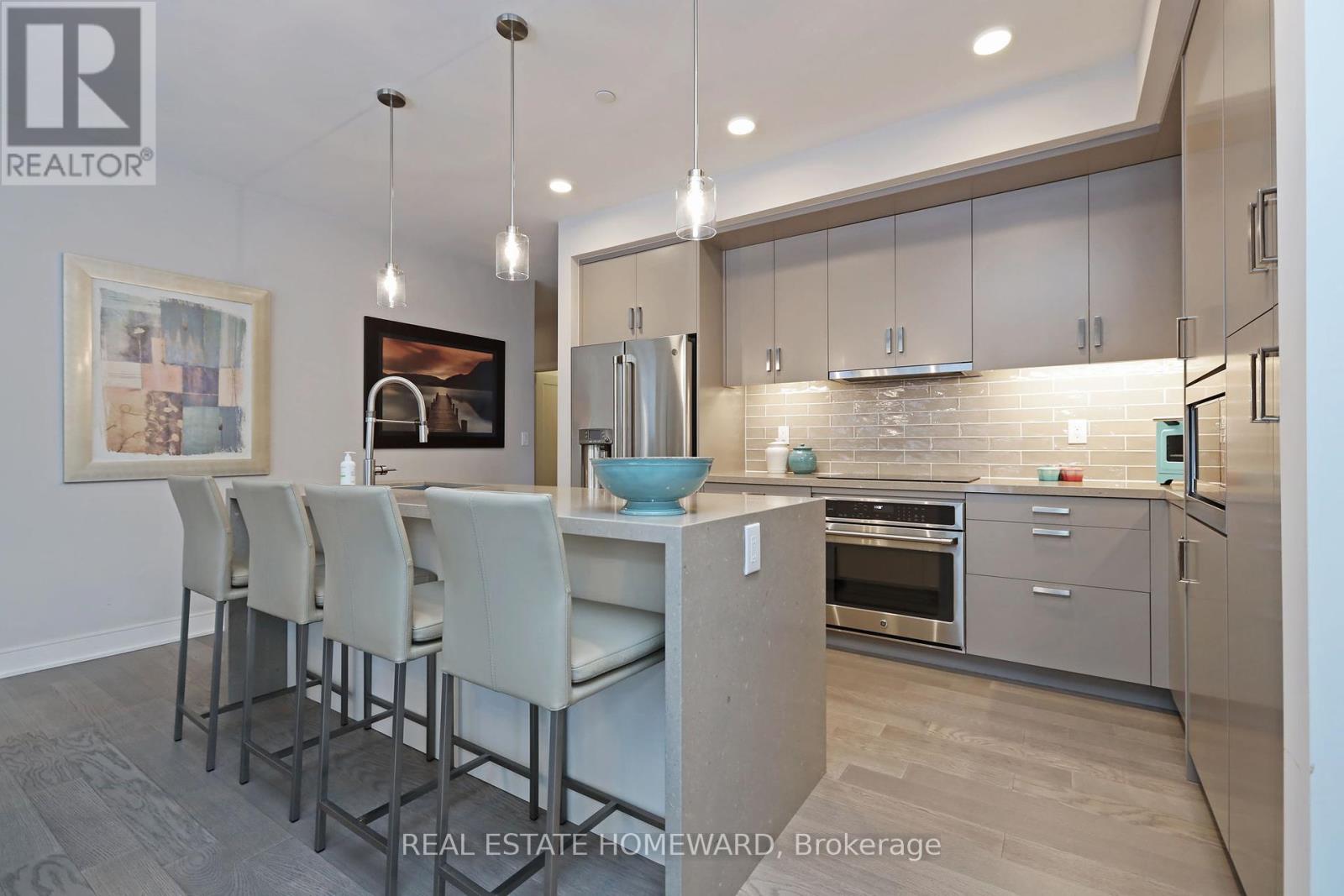 108 - 1575 Lakeshore Road W, Mississauga (Clarkson), Ontario  L5J 0B1 - Photo 11 - W12193712